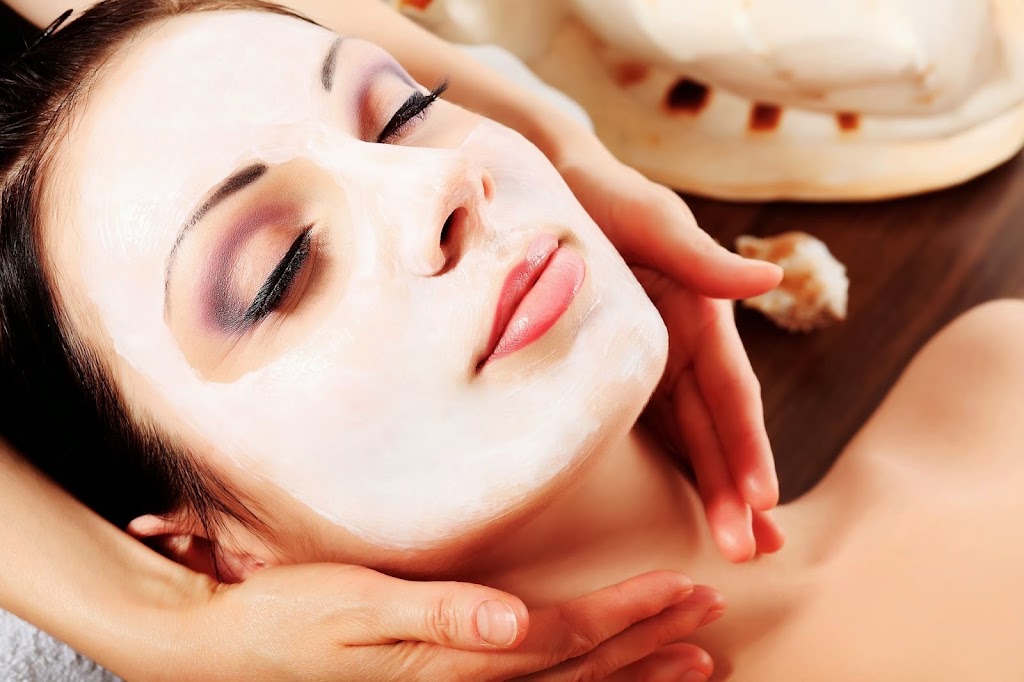 Lavish Day Spa 98382