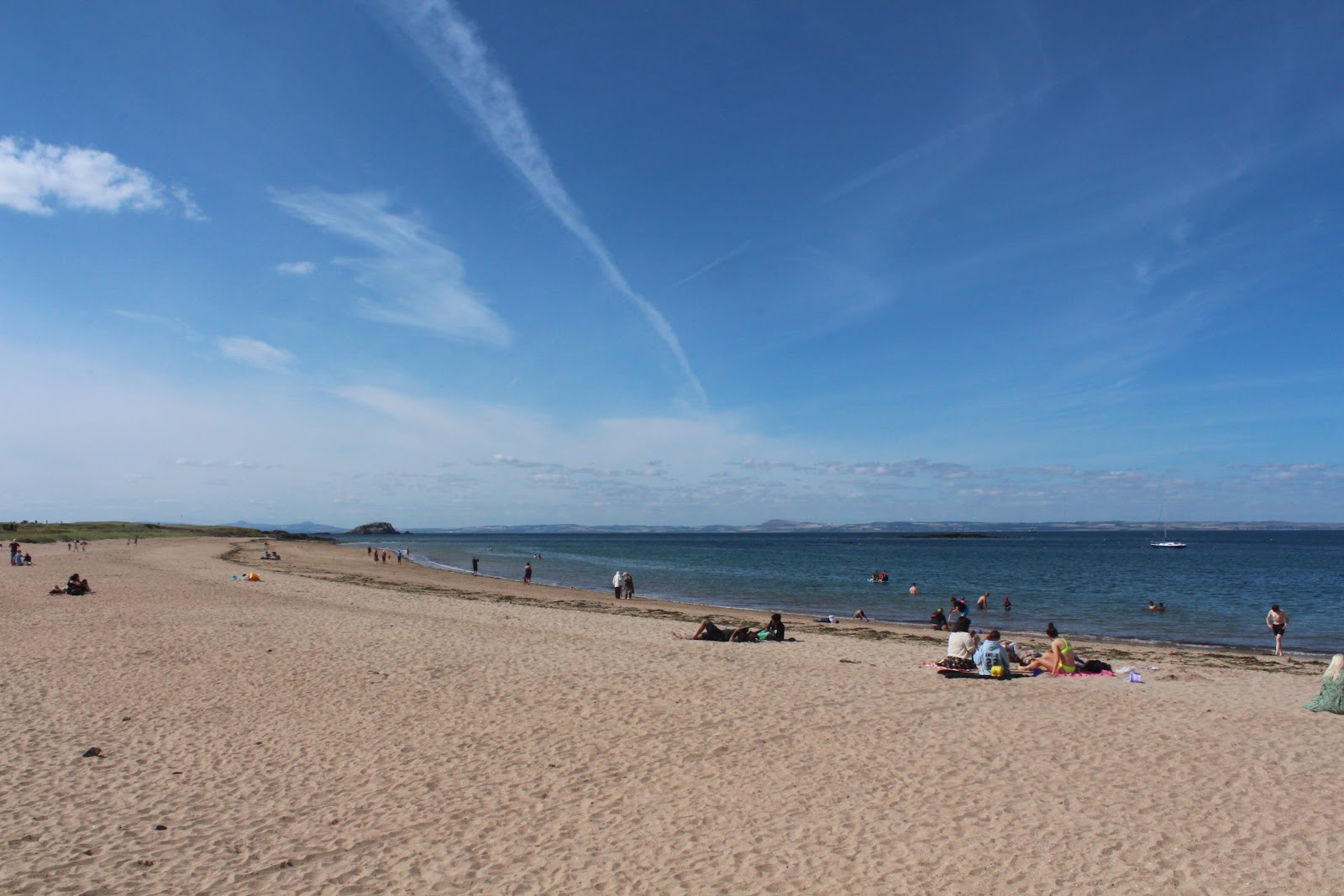 Fotografija West Bay Beach z prostoren zaliv