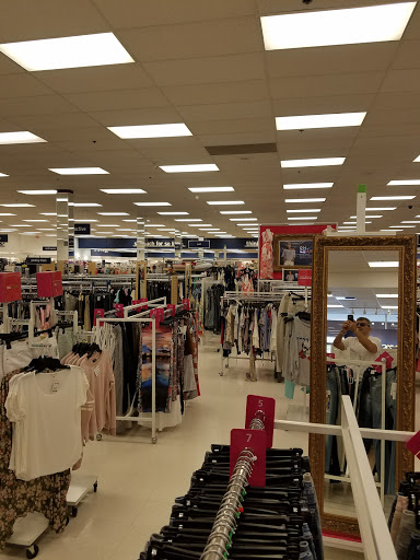 Department Store «Marshalls & HomeGoods», reviews and photos, 1745 S Easton Rd, Doylestown, PA 18901, USA