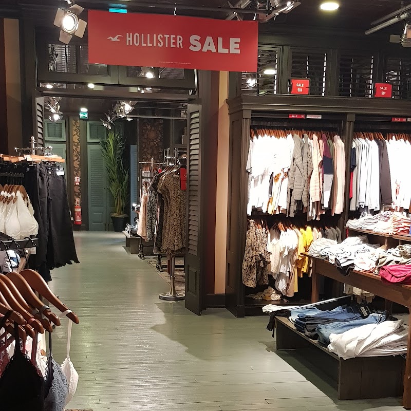 Hollister Co.