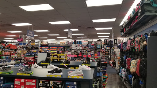 Sporting Goods Store «Big 5 Sporting Goods», reviews and photos, 11975 SW Canyon Rd, Beaverton, OR 97005, USA