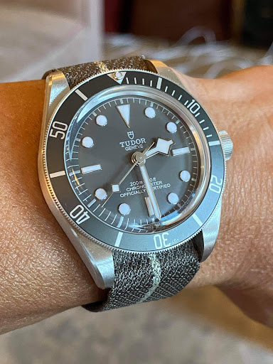 Jewelry Store «TIVOL», reviews and photos, 220 Nichols Rd, Kansas City, MO 64112, USA