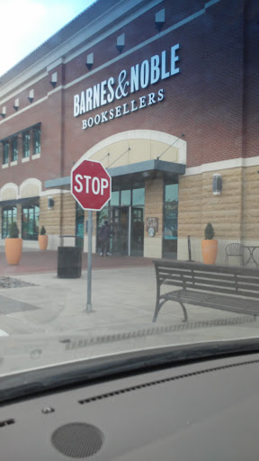 Book Store «Barnes & Noble Booksellers Hillside Village», reviews and photos, 305 Farm to Market Road 1382 #520, Cedar Hill, TX 75104, USA