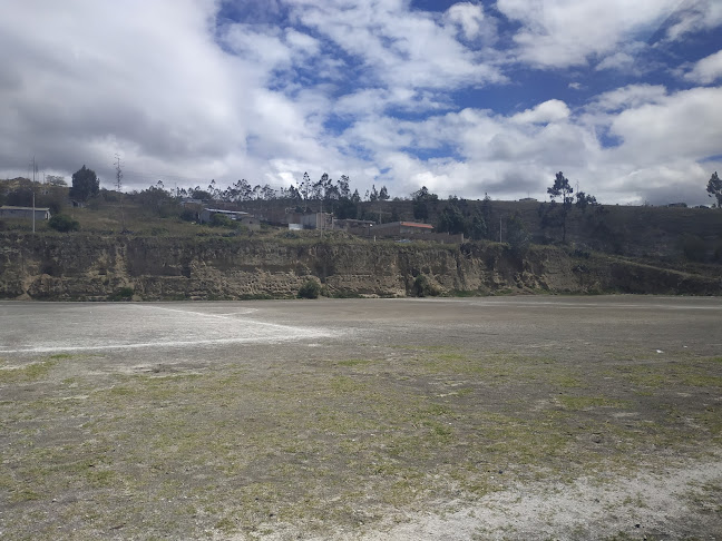 Opiniones de Estadio Santa Marianita en Ambato - Campo de fútbol