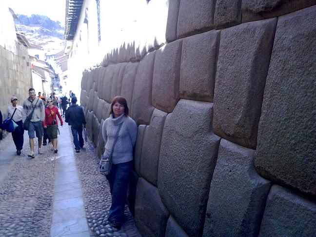 Opiniones de Piedra de los 13 ángulos. en Cusco - Museo