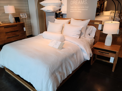 Furniture Store «Crate and Barrel», reviews and photos, 3965 Townsfair Way, Columbus, OH 43219, USA