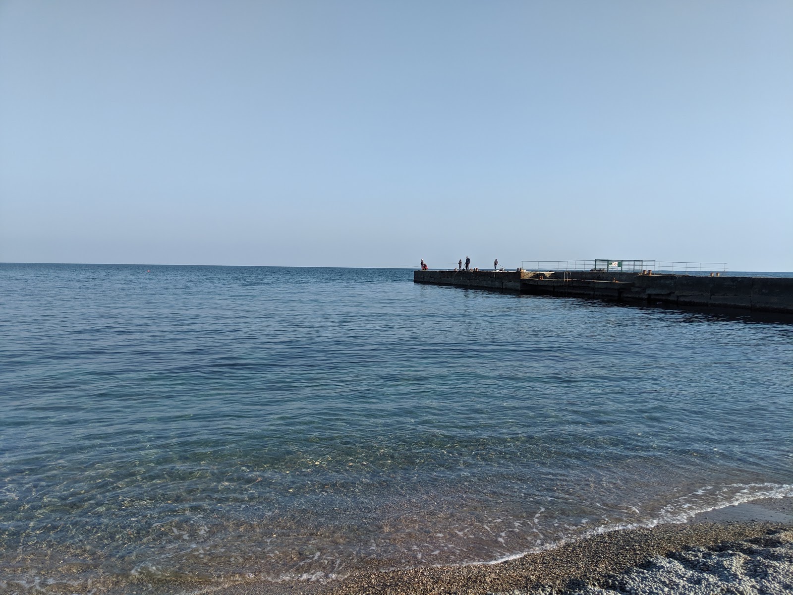 Φωτογραφία του Partenit beach υποστηρίζεται από βράχους