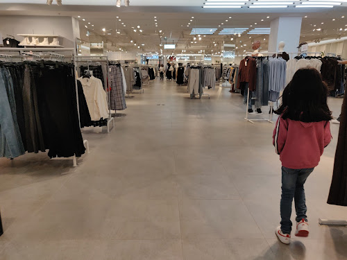 Magasin de vêtements H&M Noisy-le-Grand