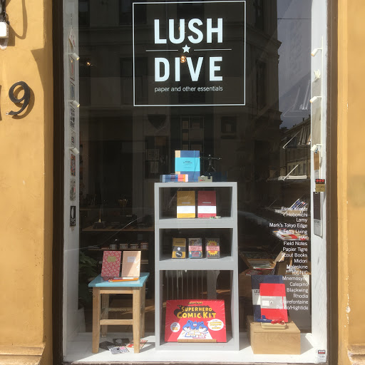 Lush Dive