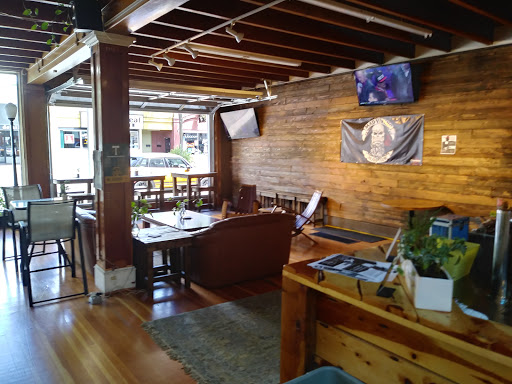 Gourmet Grocery Store «Social Goods: Toys, Taps, Cafe», reviews and photos, 500 E 1st St, Newberg, OR 97132, USA