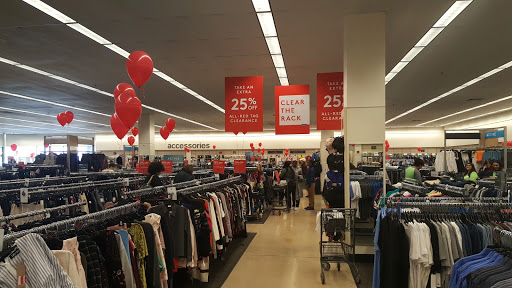 Department Store «Nordstrom Rack The Shops at Oak Brook Place», reviews and photos, 2155 22nd St, Oak Brook, IL 60523, USA