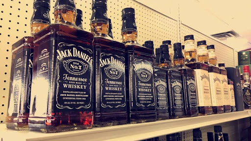 Liquor Store «Athens Hwy Package Store», reviews and photos, 898 W Ridge Rd, Gainesville, GA 30501, USA