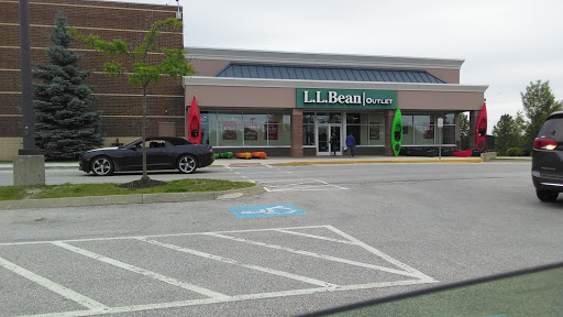 Clothing Store «L.L. Bean Outlet», reviews and photos, 534 Stillwater Ave, Bangor, ME 04401, USA