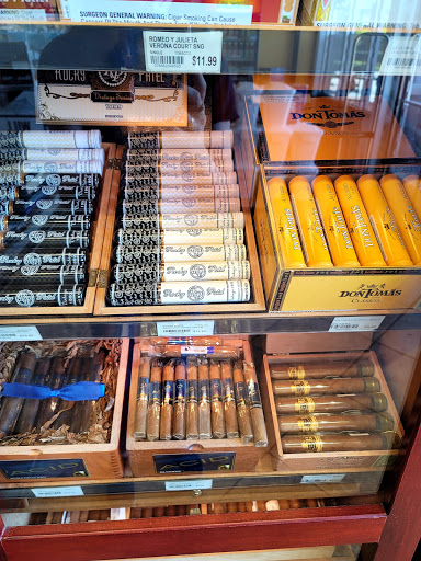 Liquor Store «535 Liquor», reviews and photos, 3260 Vineland Rd, Kissimmee, FL 34746, USA