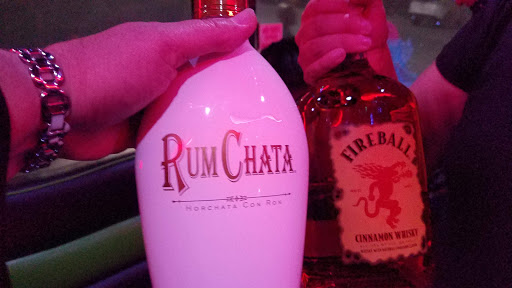 Liquor Store «R & J Discount Liquor», reviews and photos, 3015 E Douglas Ave, Wichita, KS 67211, USA