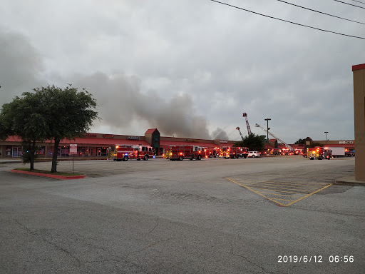 Discount Store «Big Lots», reviews and photos, 1374 W Main St, Lewisville, TX 75067, USA