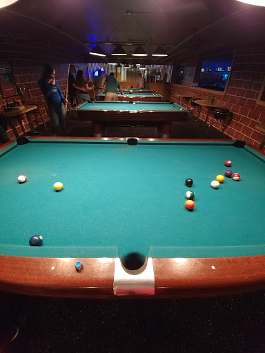 Bowling Alley «Freeway Lanes of Parma», reviews and photos, 12859 Brookpark Rd, Cleveland, OH 44130, USA