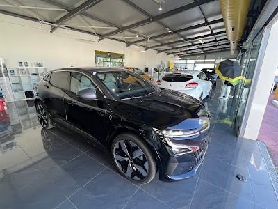 Renault MECAREV83-SOCA GRIMAUD à Grimaud