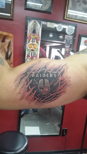 Tattoo Shop «Electrik Needle Tattoo», reviews and photos, 6330 AZ-69, Prescott Valley, AZ 86314, USA