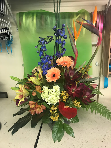 Florist «Nature Nook Florist & Wine Shop», reviews and photos, 10 S Miami Ave, Cleves, OH 45002, USA