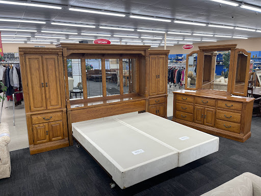 Thrift Store «Grace Centers of Hope Thrift Store», reviews and photos, 5919 Highland Rd, Waterford Twp, MI 48327, USA