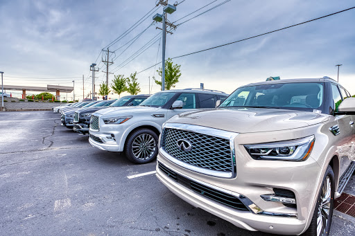 Infiniti Dealer «Plaza Infiniti», reviews and photos, 755 N New Ballas Rd, Creve Coeur, MO 63141, USA