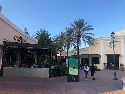 Movie Theater «Edwards Irvine Spectrum 21 IMAX & RPX», reviews and photos, 500 Spectrum Center Dr, Irvine, CA 92618, USA