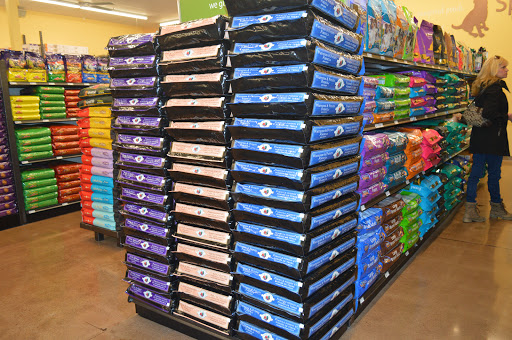 Pet Supply Store «PetPeople», reviews and photos, 2484 E 146th St, Carmel, IN 46033, USA