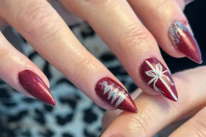 Brisi Nails image