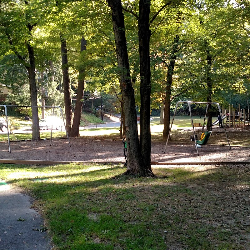 Hillwood Manor Neighborhood Park