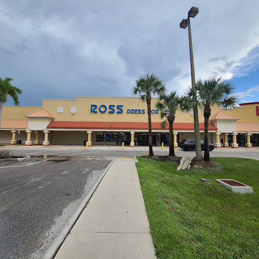 Clothing Store «Ross Dress for Less», reviews and photos, 13300 S Cleveland Ave, Fort Myers, FL 33907, USA