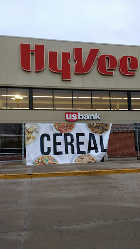 Supermarket «Hy-Vee», reviews and photos, 7117 N Prospect Ave, Gladstone, MO 64119, USA