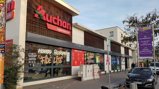 Auchan Supermarché Lyon États-Unis