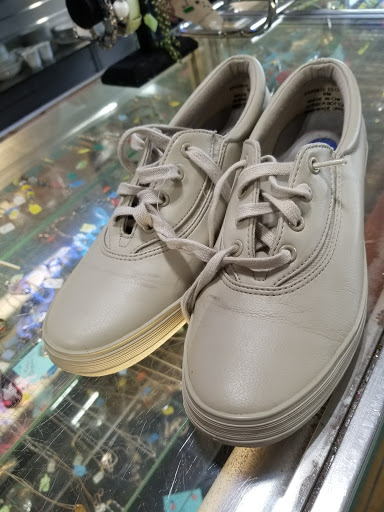 Thrift Store «Indian School Thrift», reviews and photos, 2740 W Indian School Rd, Phoenix, AZ 85017, USA