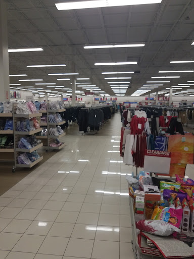 Clothing Store «Burlington Coat Factory», reviews and photos, 16590 N Fwy Service Rd, Conroe, TX 77384, USA