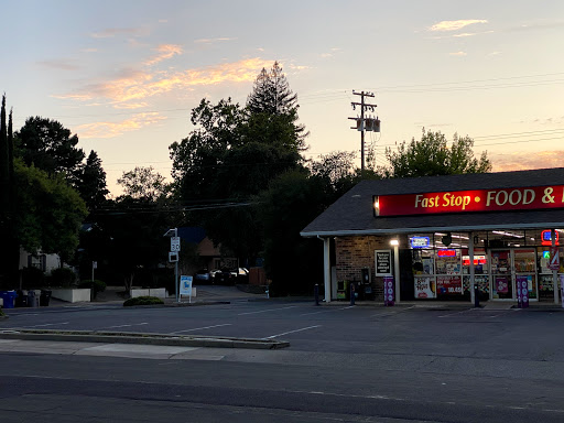 Convenience Store «Fast Stop Liquor & Food Store», reviews and photos, 750 46th St, Sacramento, CA 95819, USA