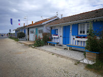 Cabane Bleue - Cabane aux Artistes du Bar-restaurant à huîtres Chez Baleste - Cabane 12 à Audenge - n°3