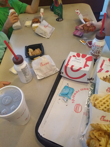 Fast Food Restaurant «Chick-fil-A», reviews and photos, 7676 Campus View Dr, West Jordan, UT 84084, USA