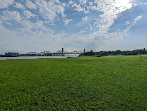 Park «Louisville Waterfront Park (Great Lawn, Harbor Lawn, Festival Plaza)», reviews and photos, 231 Witherspoon St, Louisville, KY 40202, USA