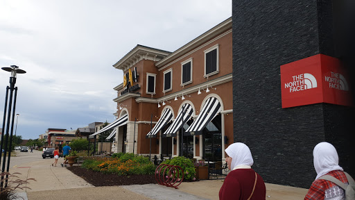 Shopping Mall «Brookfield Square», reviews and photos, 95 N Moorland Rd, Brookfield, WI 53005, USA