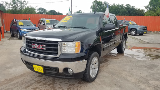 Used Car Dealer «Su Familia Cars & Trucks», reviews and photos, 5802 North Fwy, Houston, TX 77076, USA