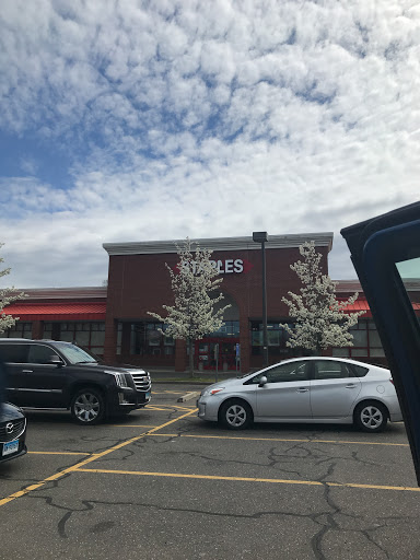Office Supply Store «Staples», reviews and photos, 49 Putnam Blvd, Glastonbury, CT 06033, USA