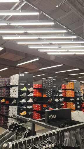 Sporting Goods Store «Nike Factory Store», reviews and photos, 810 Bergen Town Center #37, Paramus, NJ 07652, USA