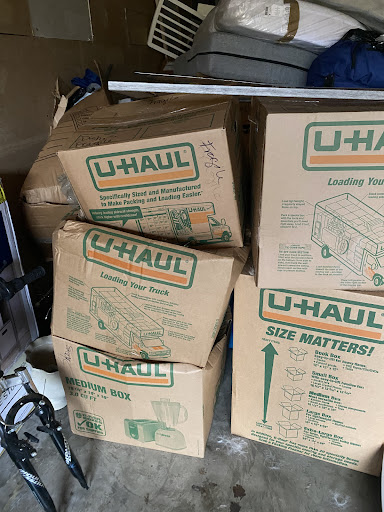 Moving Company «College Hunks Hauling Junk and Moving», reviews and photos, 6270 Edgewater Dr #3600, Orlando, FL 32810, USA