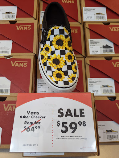 Shoe Store «Shoe Carnival», reviews and photos, 3867 Mexico Rd, St Charles, MO 63303, USA