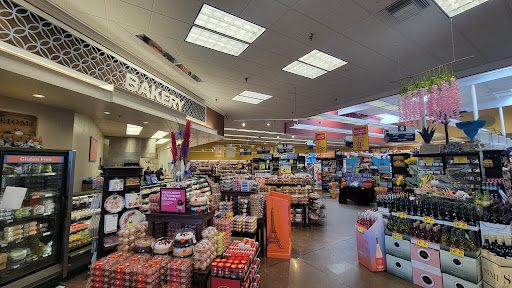 Grocery Store «Ralphs Fresh Fare», reviews and photos, 2675 Foothill Blvd, La Crescenta, CA 91214, USA