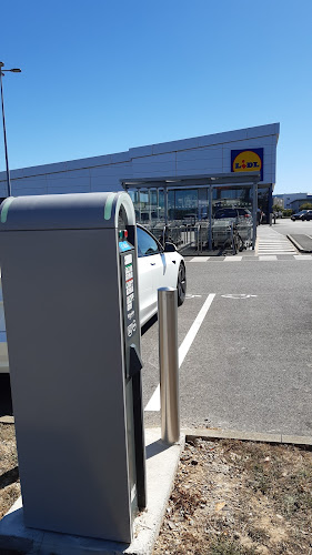 Borne de recharge de véhicules électriques Lidl Station de recharge Saint-Brevin-les-Pins