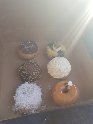 Donut Shop «Honeybee Doughnuts», reviews and photos, 7388 Red Rd, South Miami, FL 33143, USA
