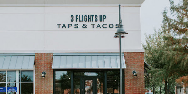 3 Flights Up Taps & Tacos