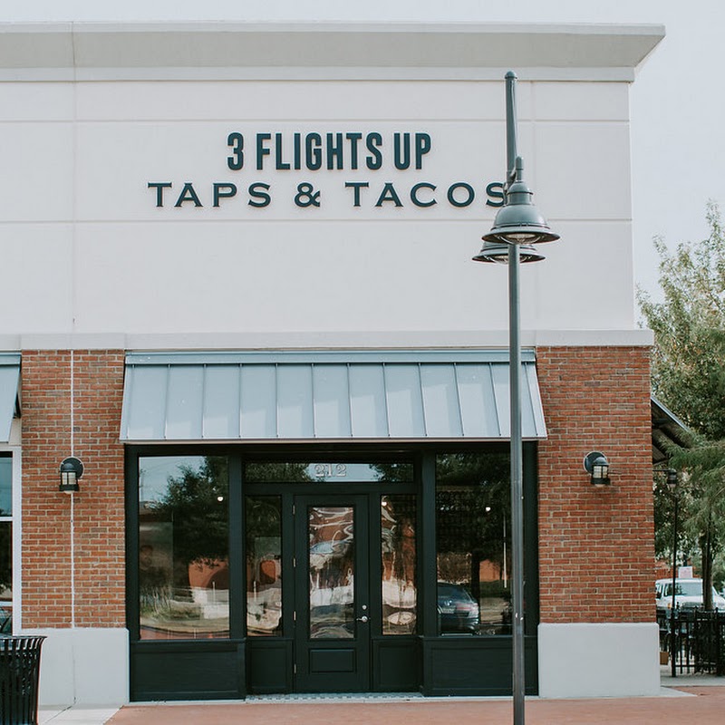 3 Flights Up Taps & Tacos